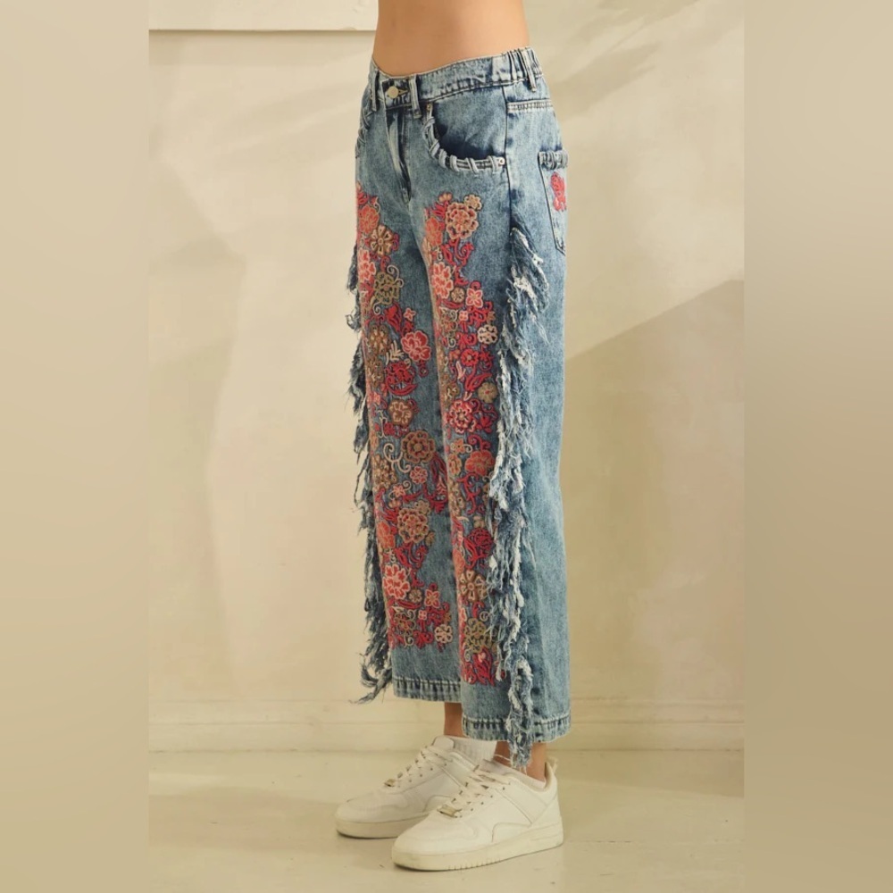 BP1145 Washed Embroidery Side Fray Jeans - Picture 10 of 11